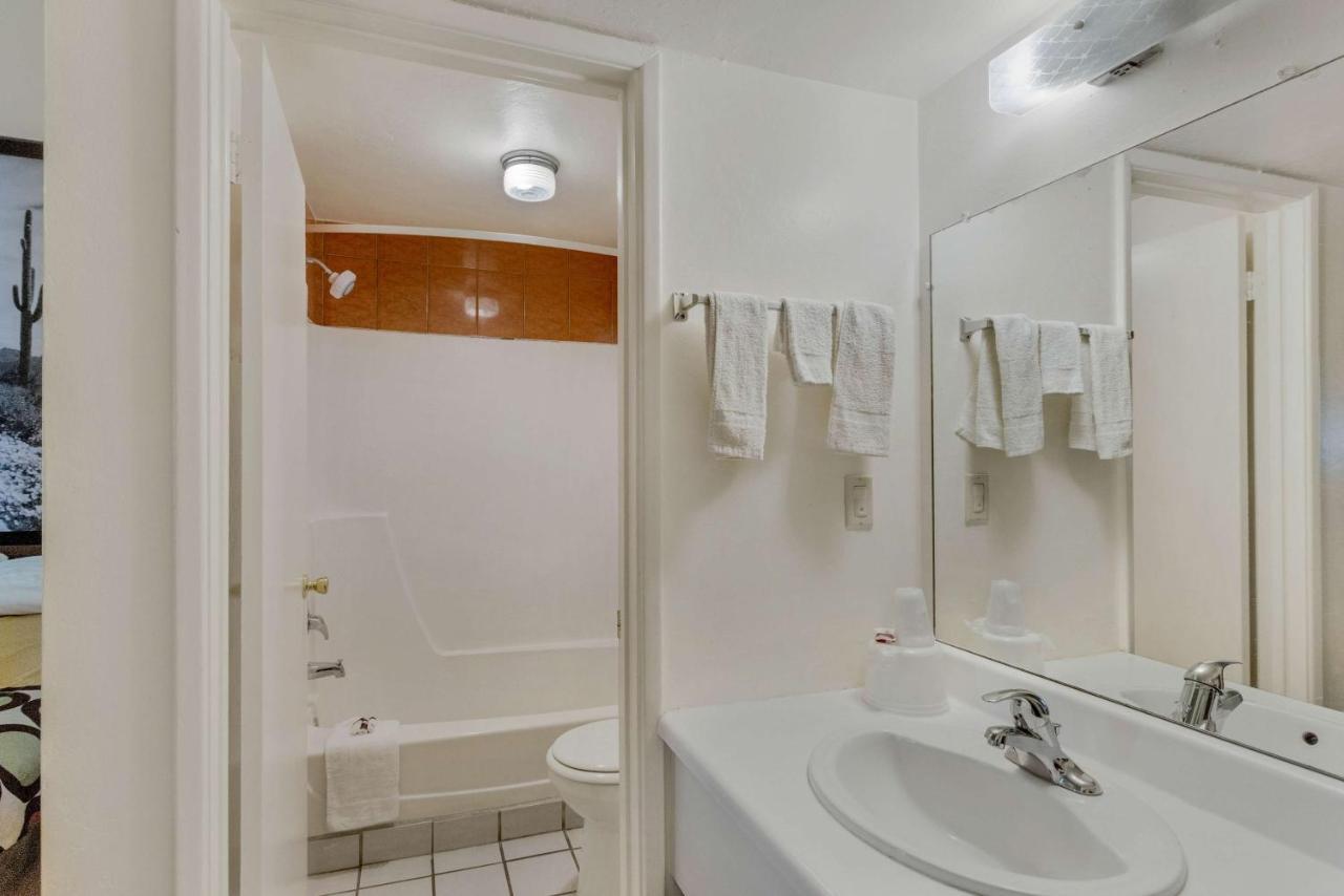 Motel 6 Tucson, Az - East Williams Center מראה חיצוני תמונה