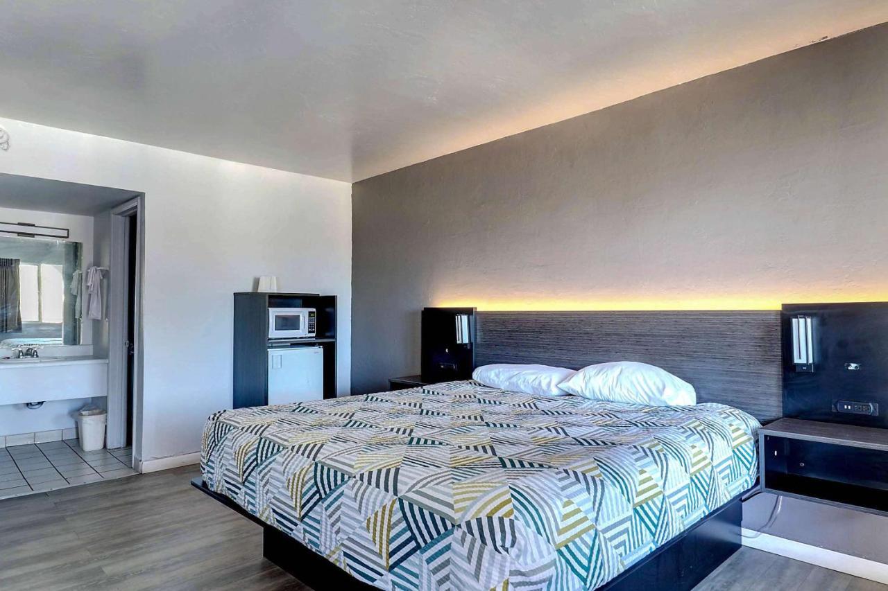 Motel 6 Tucson, Az - East Williams Center מראה חיצוני תמונה