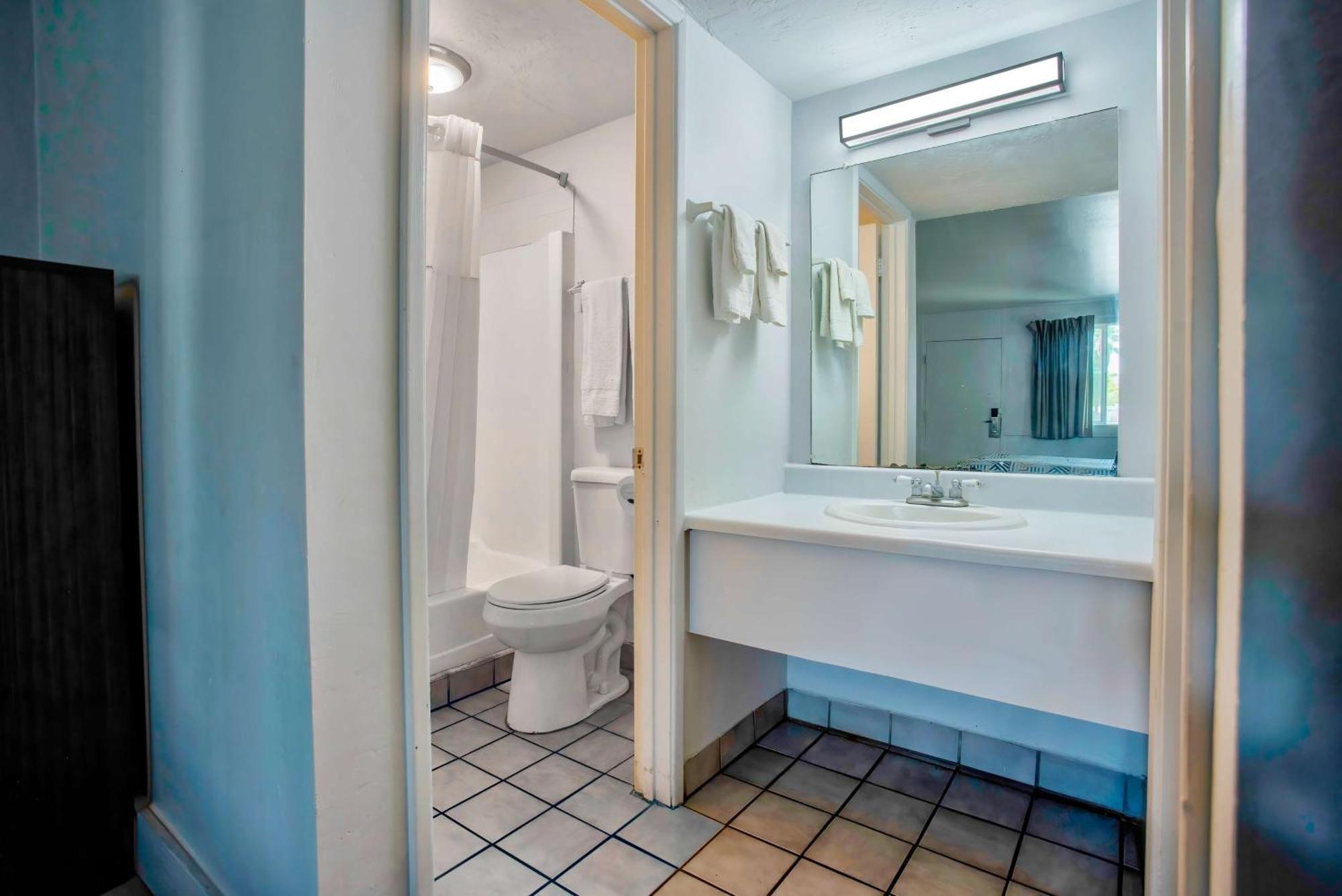 Motel 6 Tucson, Az - East Williams Center מראה חיצוני תמונה