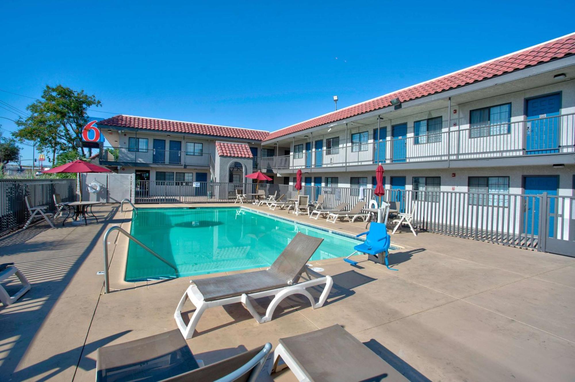 Motel 6 Tucson, Az - East Williams Center מראה חיצוני תמונה